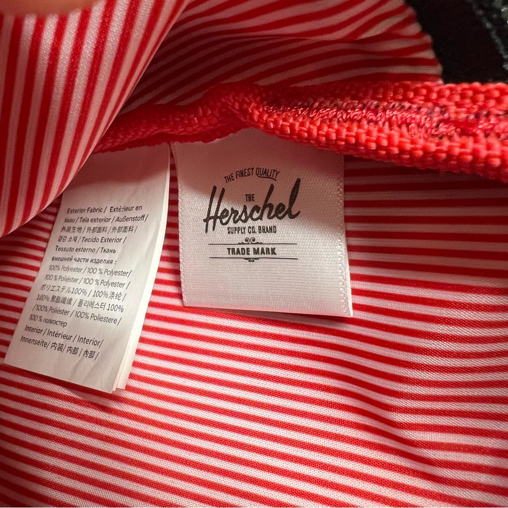 The Herschel Supply Co. Fanny Pack / Hip Bag - Picture 6 of 8